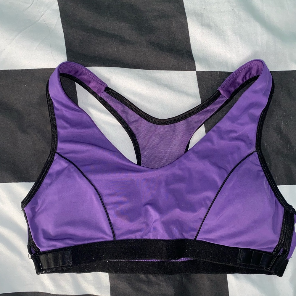 Sports bra